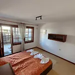 White Wolf 木屋 班斯科
