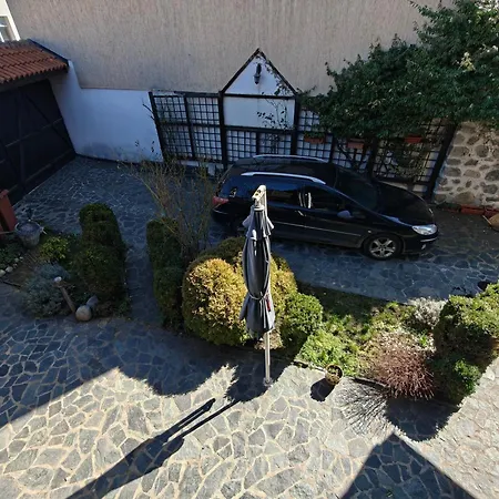 White Wolf Dağ evi